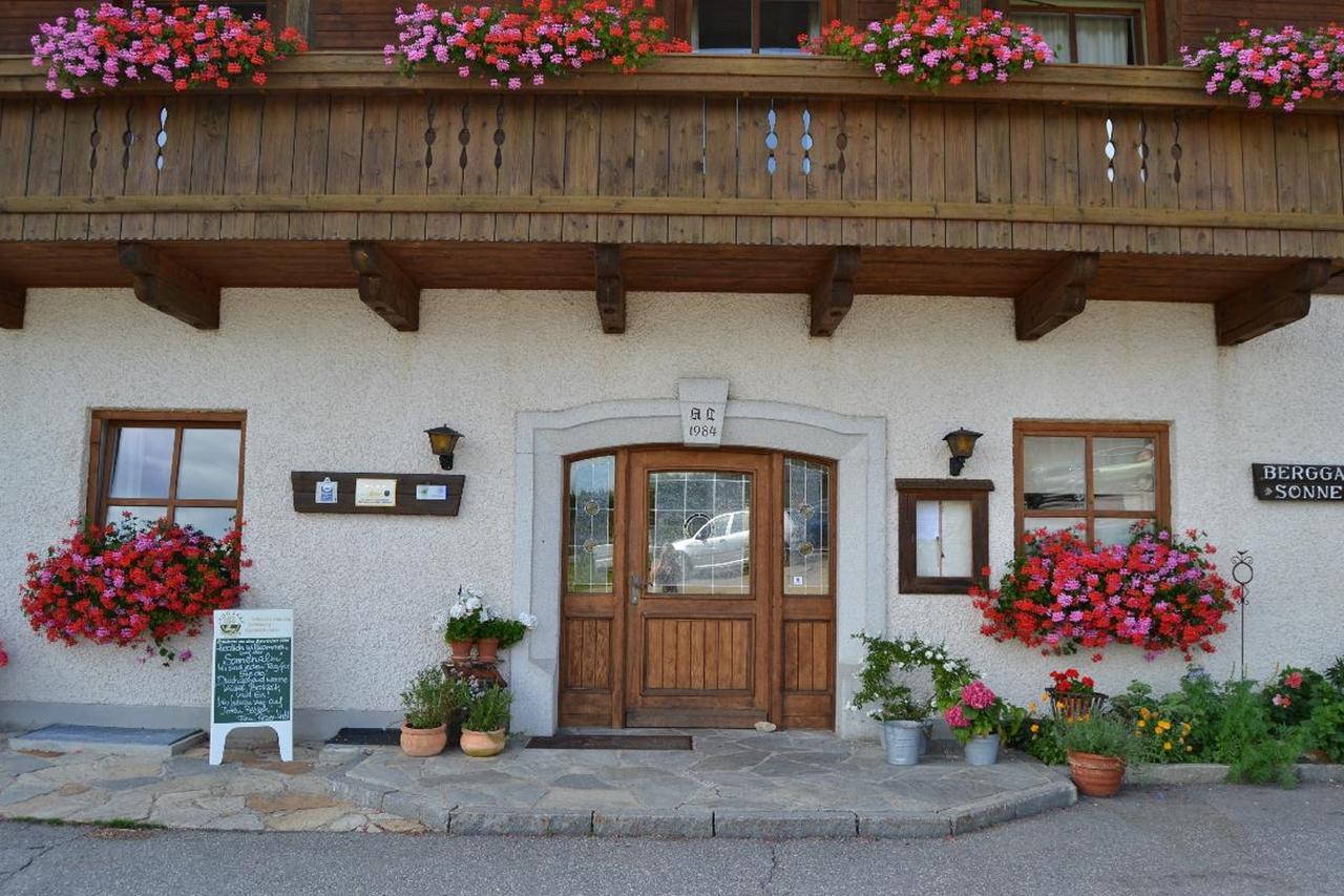 Отель Berggasthof Sonnenalm Хауценберг Экстерьер фото